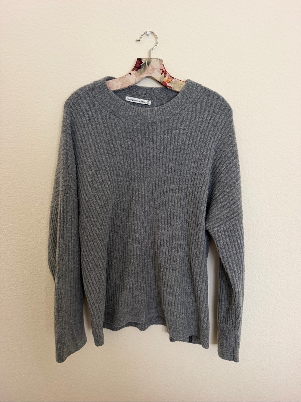 Abercrombie & Fitch Ribbed Crewneck Sweater - Gray